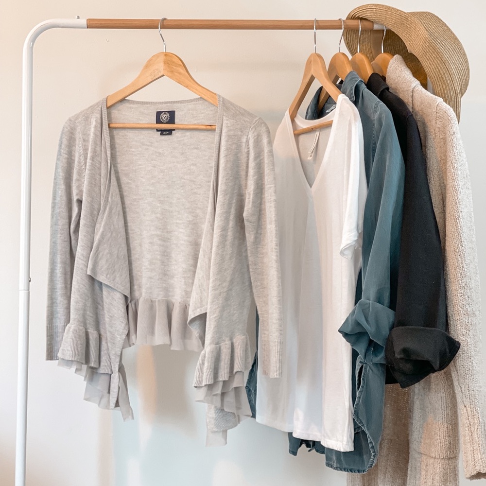 American Eagle — Ruffle Cardigan — S — Grey